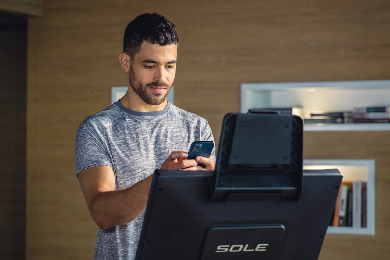 SOLE F80 Treadmill - Image 17